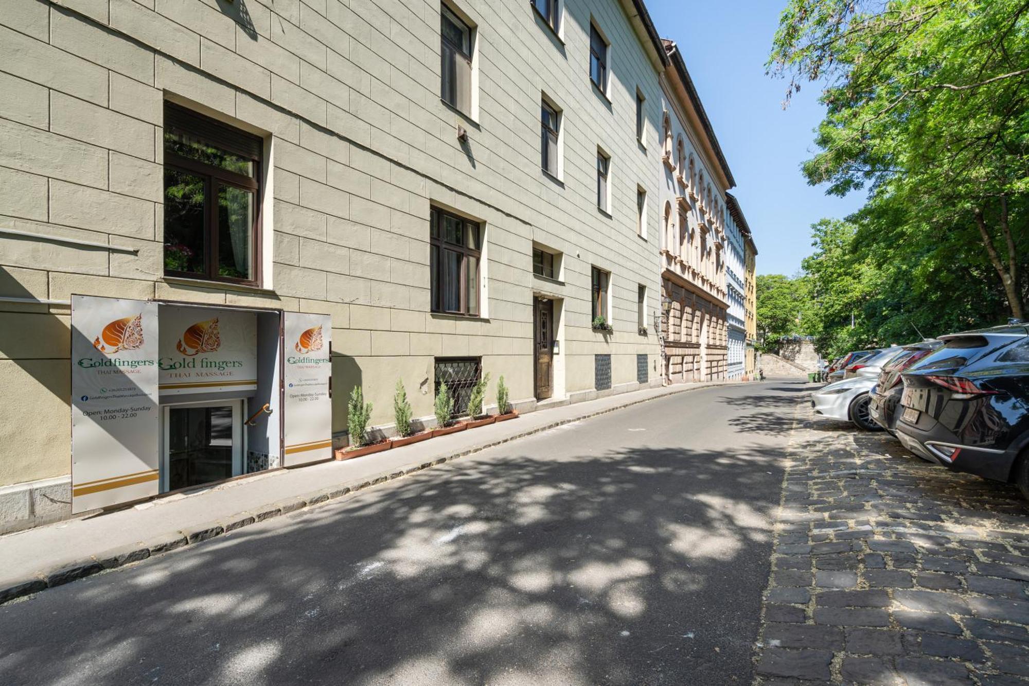 Castle Chainbridge Apartment Budapest Exterior photo